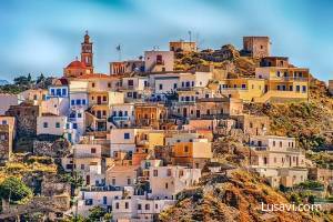 Explore Greece: itineraries, local specialties, and practical tips.